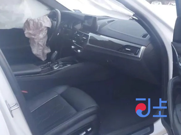 2018 BMW 5-Series 520d White — WBAJC3104JWE63348 - Image 6