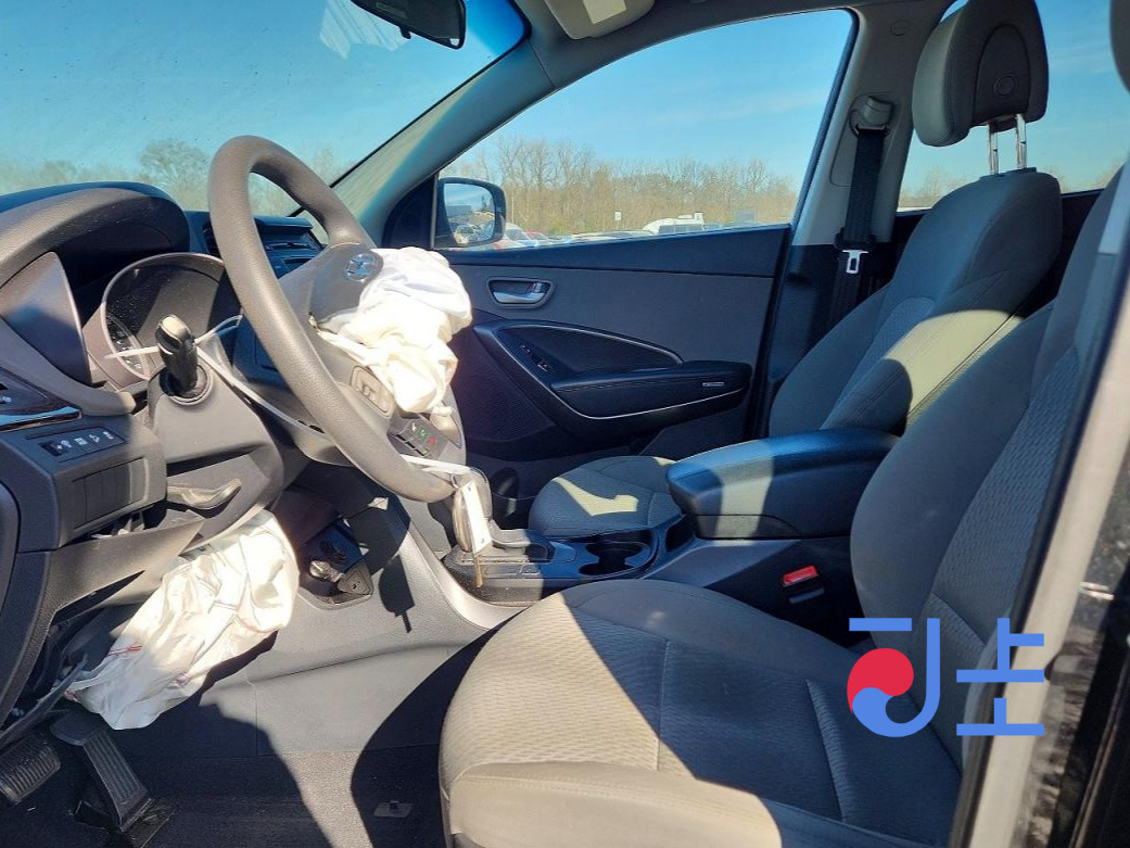 2017 Hyundai SantaFe Black - KMHSW81XDJU822941 - Image 6