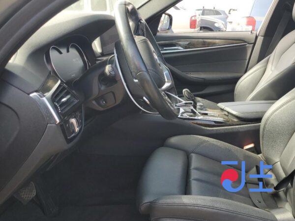 2017 BMW 5-Series 520d xDrive Gray — WBAJC5106HG859052 - Image 6