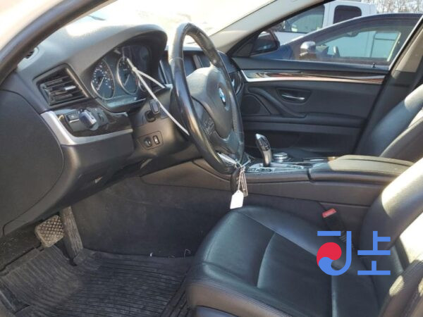 2014 BMW 5-Series 520d White — WBA5E5104FG059293 - Image 6
