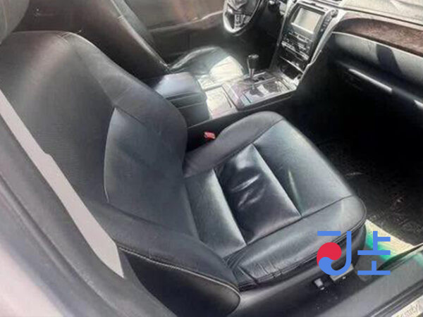 2016 Toyota Camry Hybrid White — AVV50-1055744 - Image 6
