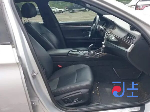 2015 BMW 5-Series 520d xDrive Silver — WBA5E7105GG156919 - Image 6