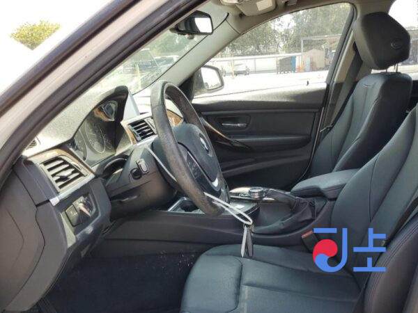 2014 BMW 320d xDrive White — WBA3D510XEF704964 - Image 6