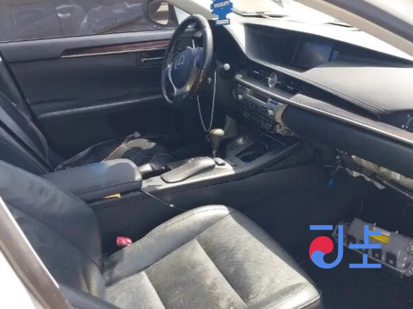 2014 Lexus ES300H White — JTHBW1GG0E2071807 - Image 6
