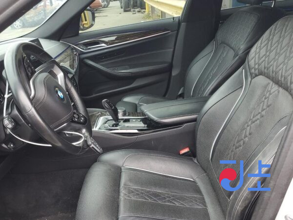 2017 BMW 5-Series 520d xDrive White — WBAJC5102HG850073 - Image 6