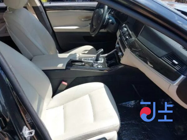 2015 BMW 5-Series 520d xDrive Black — WBA5E7106FG154837 - Image 6