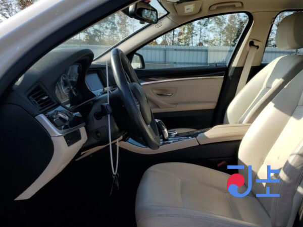 2014 BMW 5-Series 520d White — WBA5C3104ED949562 - Image 6