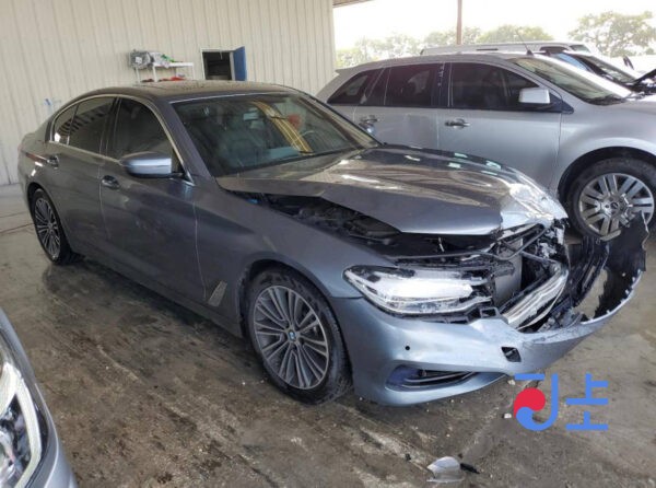 BMW Series 520D XDrive 2017 Gray — WBAJC5106JWB84012 - Image 2