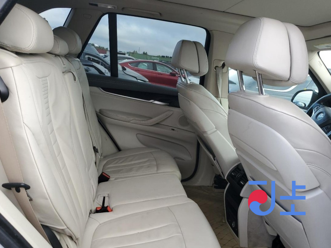 2014 BMW X5 xDrive30d White — WBAKS4101F0H59113 - Image 7