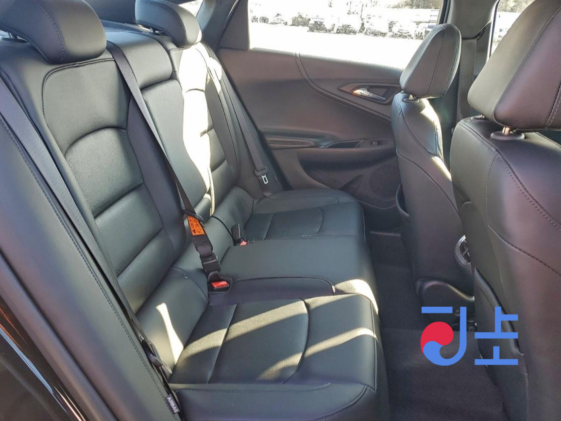 2017 Chevrolet Malibu Black — KLAZA69SDHB747766 - Image 7