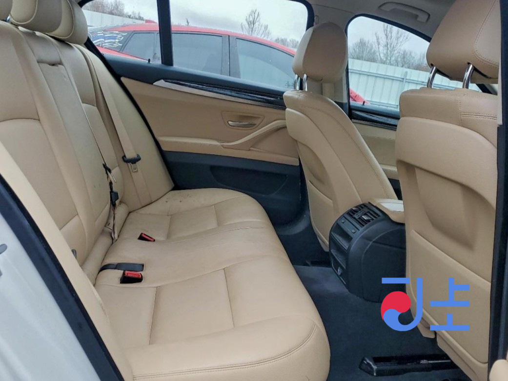 2015 BMW 5-Series 520d White — WBA5E5108FG066120 - Image 7