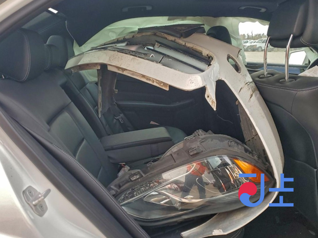 2014 Mercedes Benz E Class E220 White - WDDHF0CB8EB076114 - Image 7