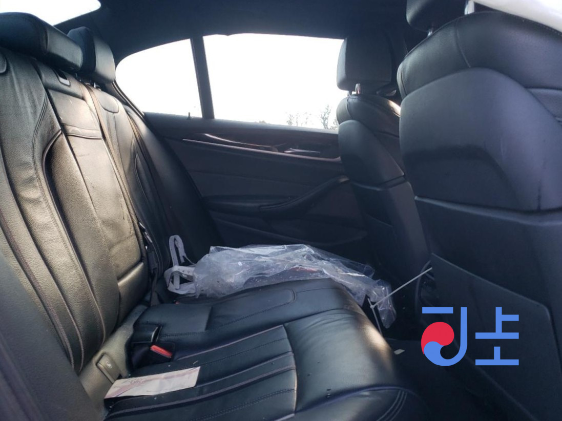 2017 BMW 5-Series 520d Dark Blue — WBAJC3104JG996422 - Image 7