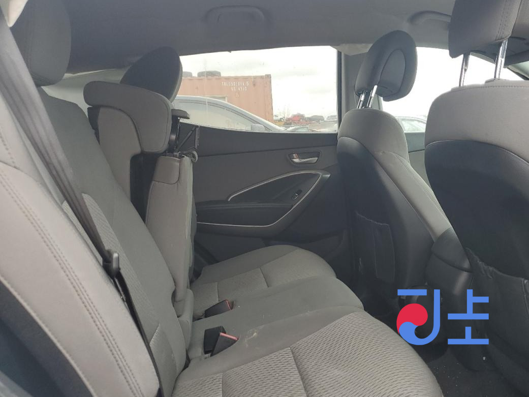 2015 Hyundai SantaFe White — KMHSW81UDGU612761 - Image 7