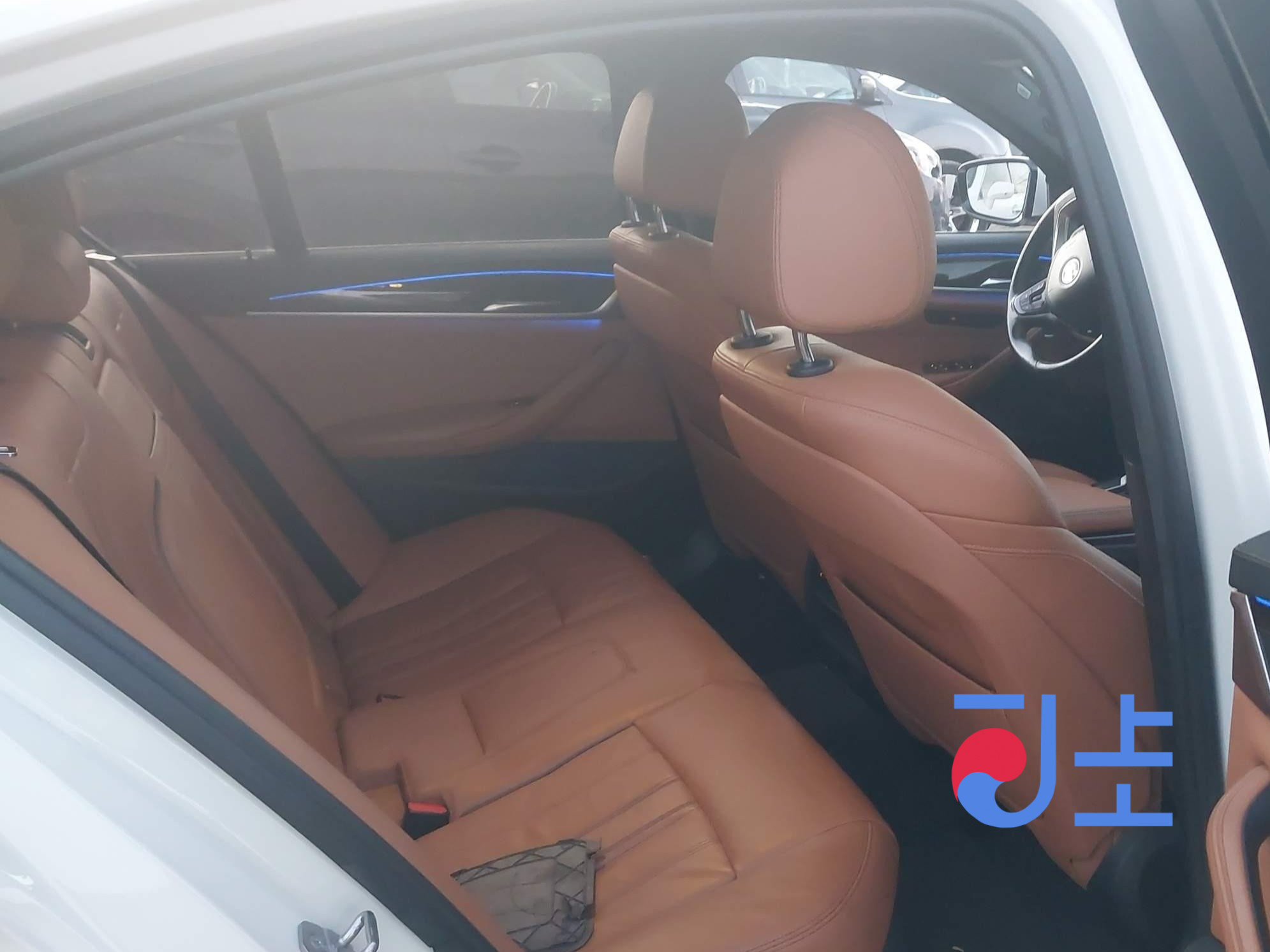 2017 BMW 5-Series 520d White — WBAJC3102JWB78115 - Image 7