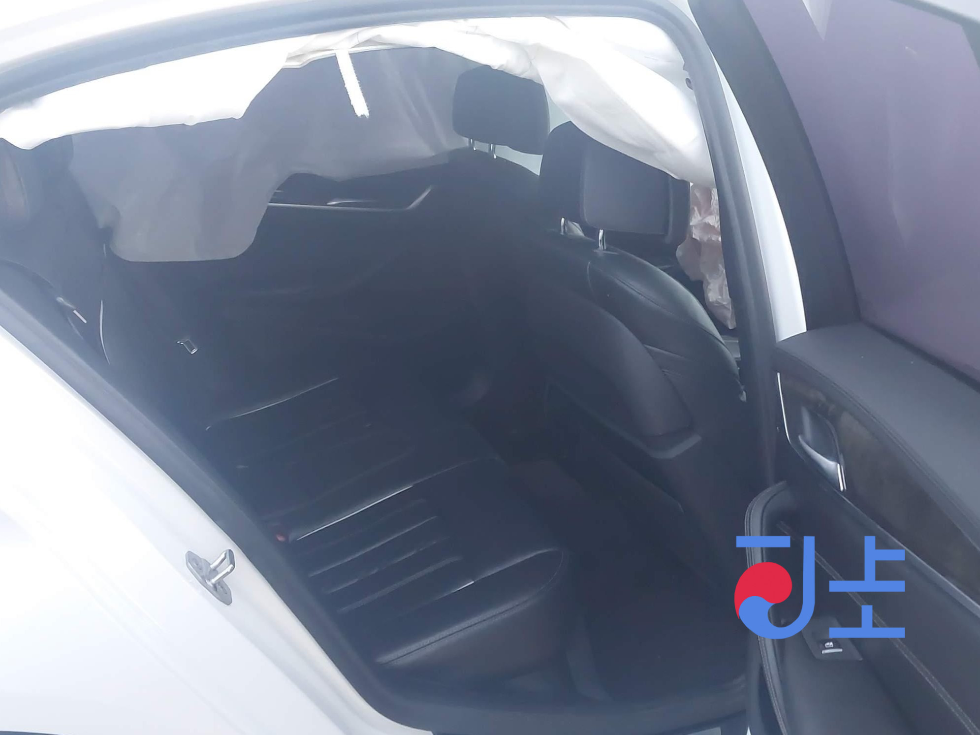 2018 BMW 5-Series 520d White — WBAJC3104JWE63348 - Image 7