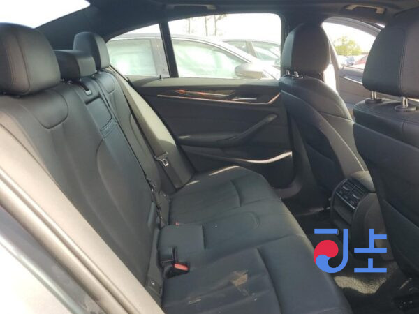 2017 BMW 5-Series 520d xDrive Gray — WBAJC5106HG859052 - Image 7