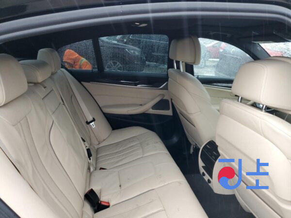 2017 BMW 5-Series 520d xDrive Black — WBAJC5105HWA87698 - Image 7