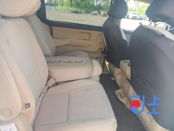 2014 Kia Carnival White - KNAMC81ABFS024216 - Image 7