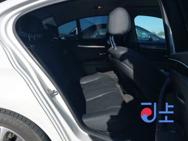 2014 BMW 5-Series 520d White — WBA5C3108ED039655 - Image 7