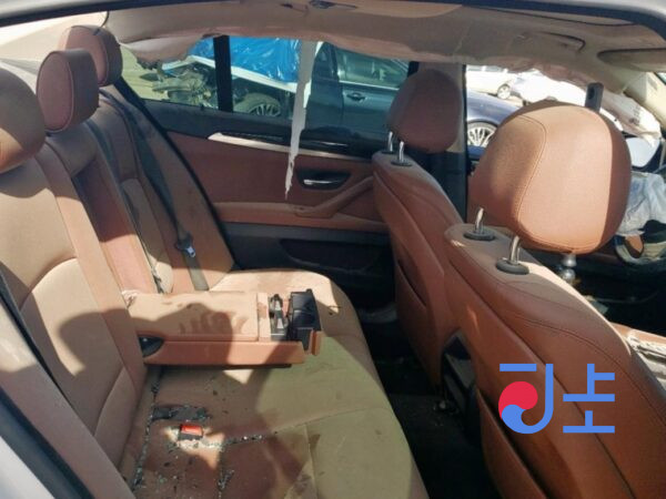 2016 BMW 5-Series 520d xDrive White — WBA5E7103GG564903 - Image 7