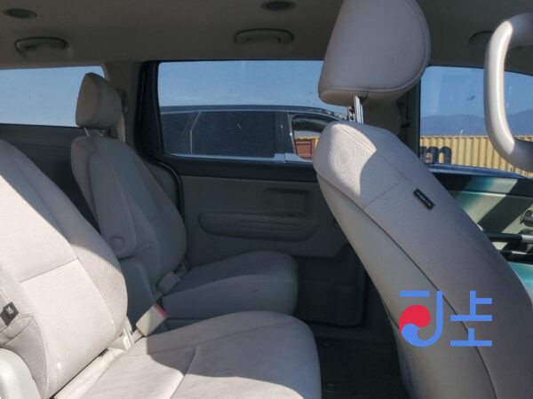 2014 Kia Carnival White - KNAMB81ABFS007889 - Image 7