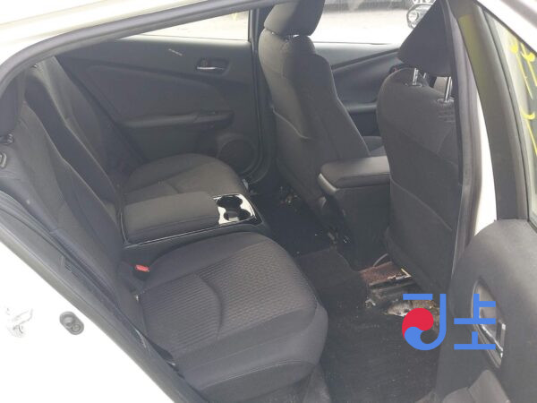 2017 Toyota Prius White - JTDKBRFU0H3552626 - Image 7