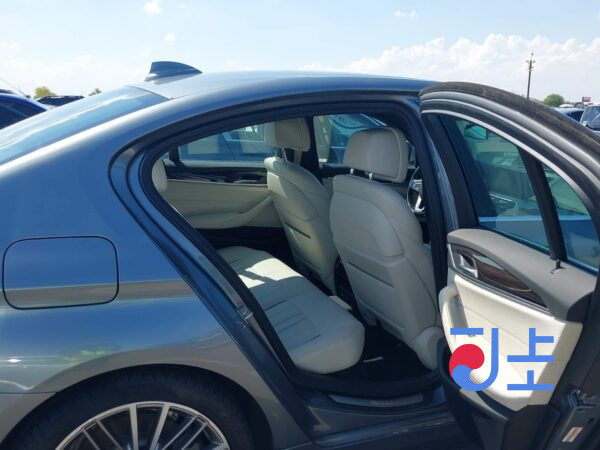 2017 BMW 5-Series 520d xDrive Gray — WBAJC5105HG858376 - Image 7