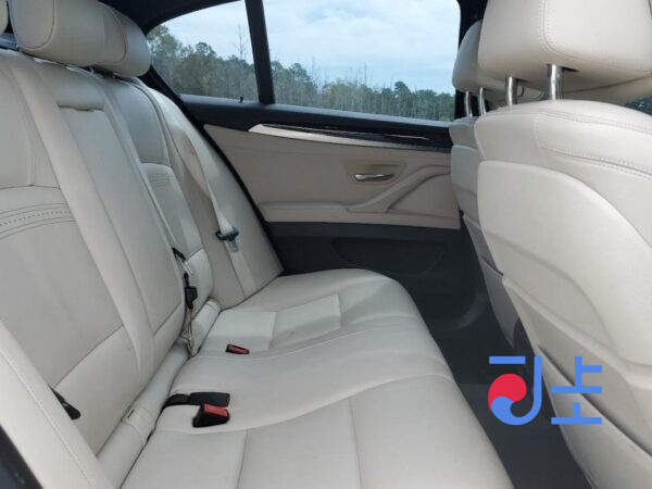 2016 BMW 5-Series 520d xDrive White — WBA5E7103GG565243 - Image 7