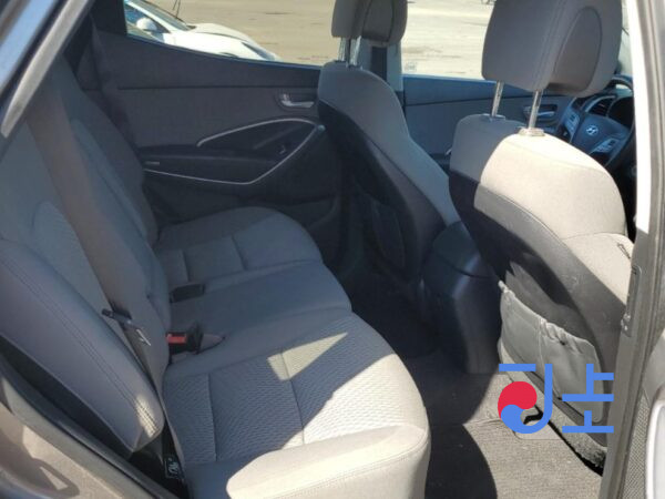 2015 Hyundai SantaFe Gray - KMHSW81UBGU573003 - Image 7