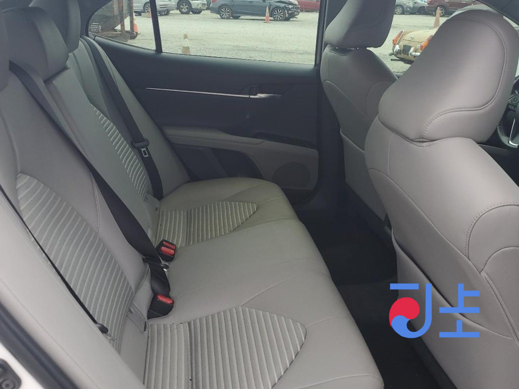 2018 Toyota Camry Hybrid White — JTNB21HK9J3004963 - Image 7