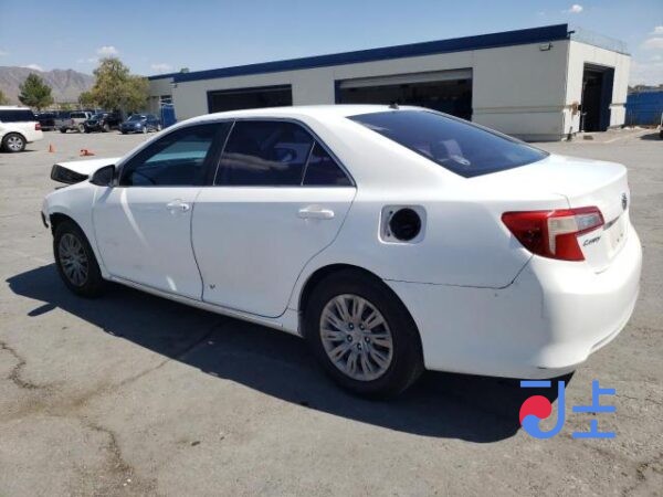 Toyota Camry 2012 White — 4T1BF1FK8CU557138 - Image 4