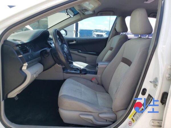 Toyota Camry 2012 White — 4T1BF1FK8CU557138 - Image 5
