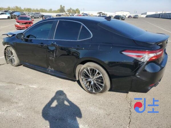 Toyota Camry 2017 Black — AXVH70-1017699 - Image 4