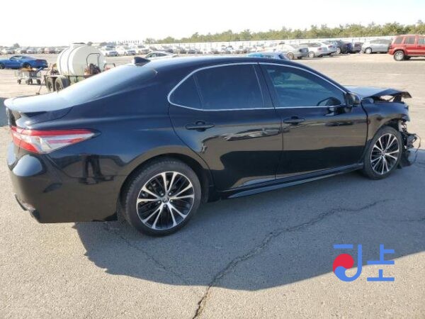 Toyota Camry 2017 Black — AXVH70-1017699 - Image 3
