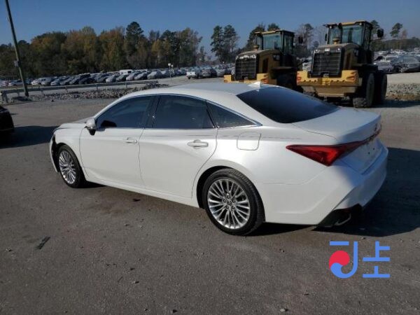 2021 Toyota Avalon White — 4T1BA1AB1MJ005925 - Image 4
