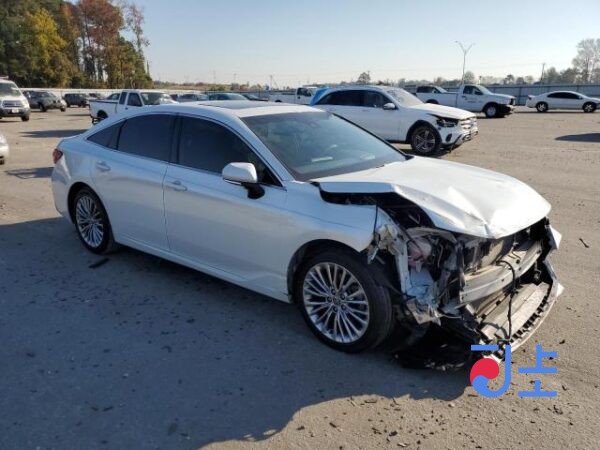 2021 Toyota Avalon White — 4T1BA1AB1MJ005925 - Image 2