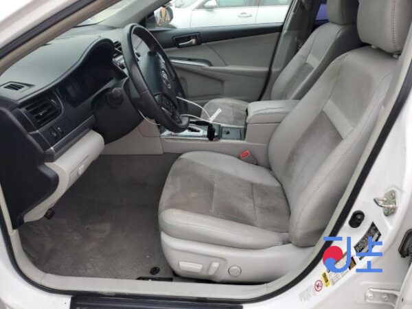 2014 Toyota Camry White — AVV50-1043788 - Image 7