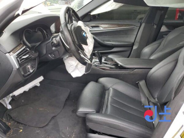 BMW 520i 2018 White — WBAJK7107JBP72228 - Image 6