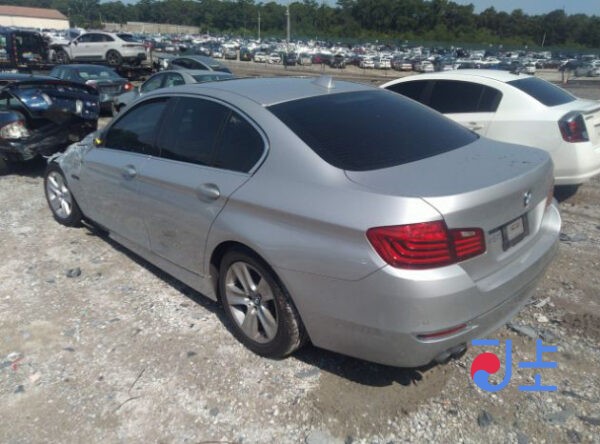 BMW 520d xDrive 2015 Silver — WBA5E7108FD675950 - Image 3