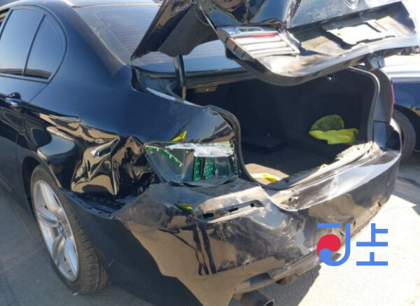 2014 BMW 5-Series 520d  Black— WBA5E5105FG058587 - Image 7