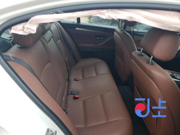 2014 BMW 5-Series 520d White — WBA5C3109ED878455 - Image 8