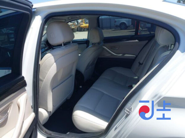 2014 BMW 5-Series 520d White — WBA5E5107FG059563 - Image 8