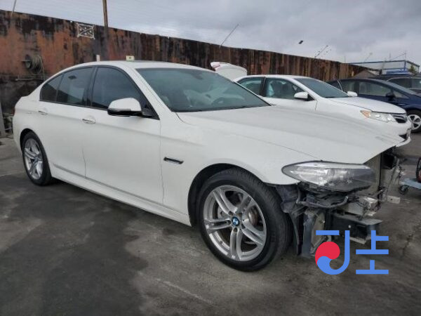 2014 BMW 5-Series 520d xDrive White — WBA5B9107ED568200 - Image 5