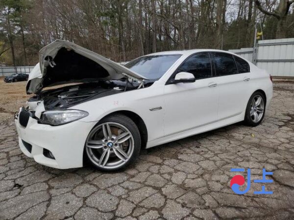 2015 BMW 520d xDrive White — WBA5E7109FG155478