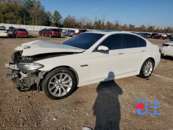 2015 BMW 520d xDrive White — WBA5E7102GG158112