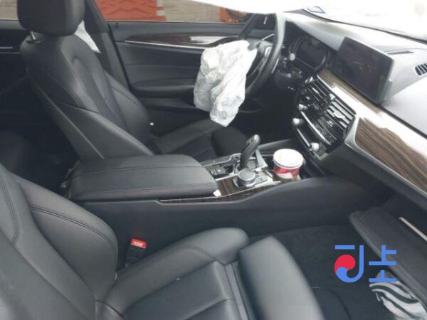 2017 BMW 520d xDrive Black — WBAJC5101HG850730 - Image 7