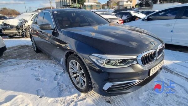 2017 BMW 520d xDrive Black — WBAJC5102HG852051 - Image 4