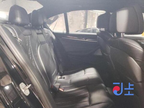 2017 BMW 520d Black — WBAJC5100HG852193 - Image 8