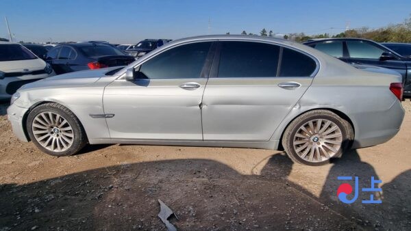 2013 BMW 730Ld xDrive Silver — WBAYC4105DDZ75038 - Image 2